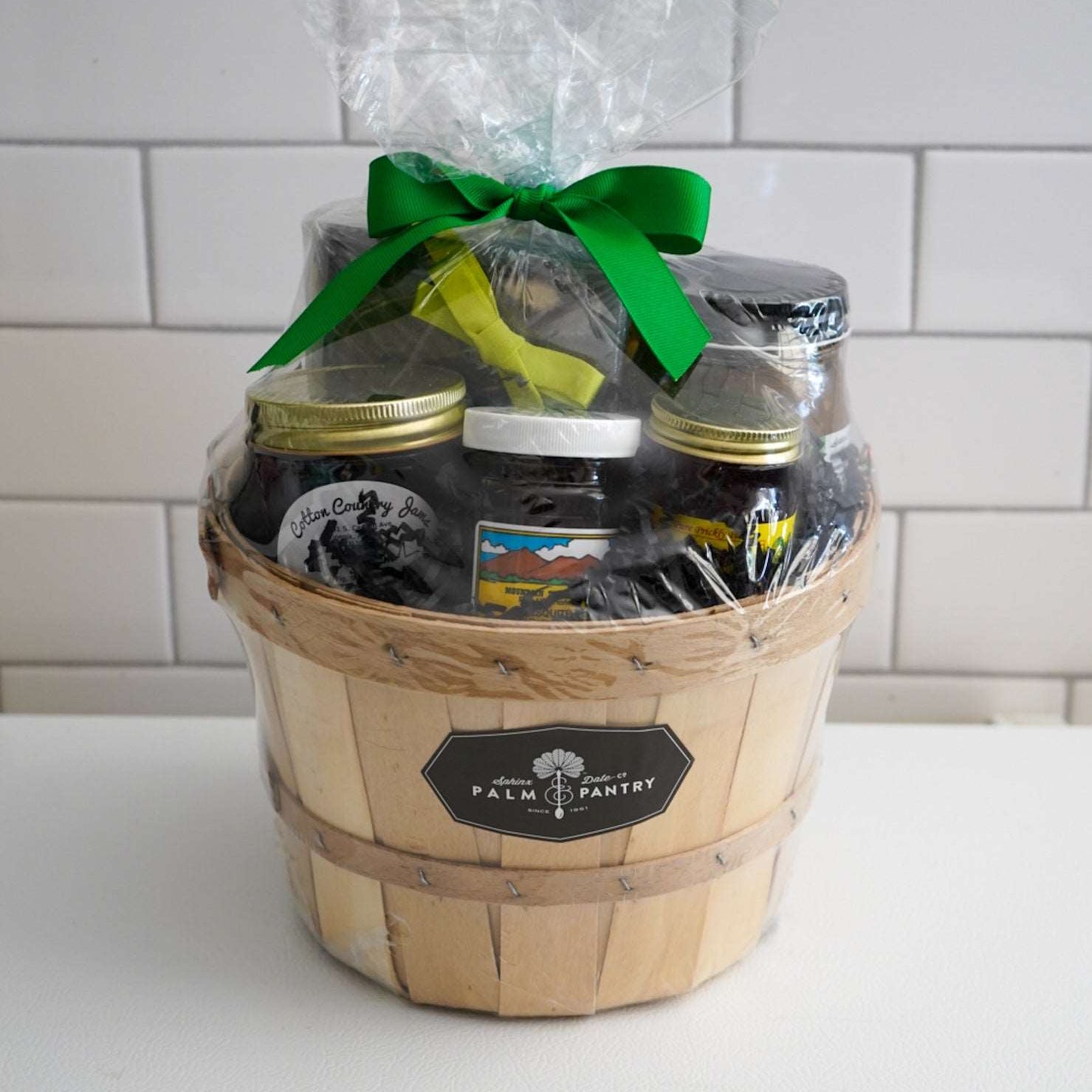 Arizona Gift Basket, Gourmet Food, Dried Fruit & Nuts Gift Basket Arizona Gift Basket, Gourmet Food, Dried Fruit & Nuts Gift Basket