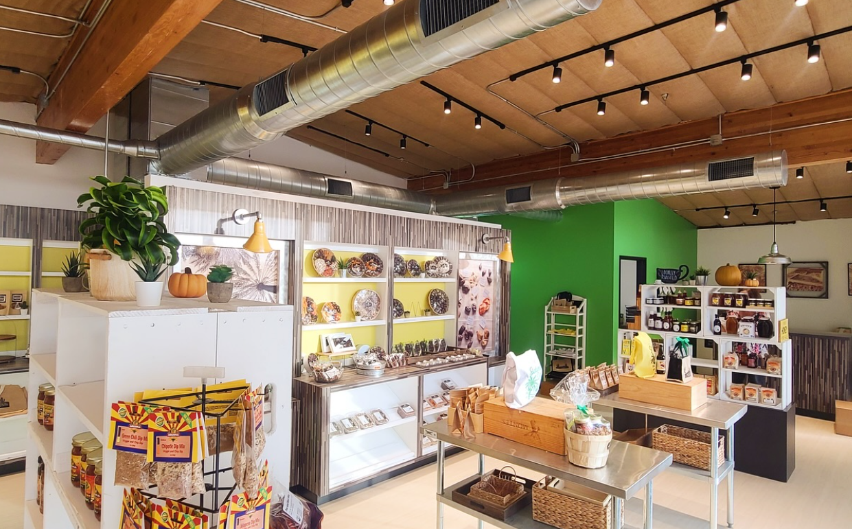 Sphinx Date Co. Store on Hayden Road